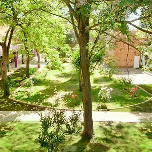 Lantana Garden ゲストハウス